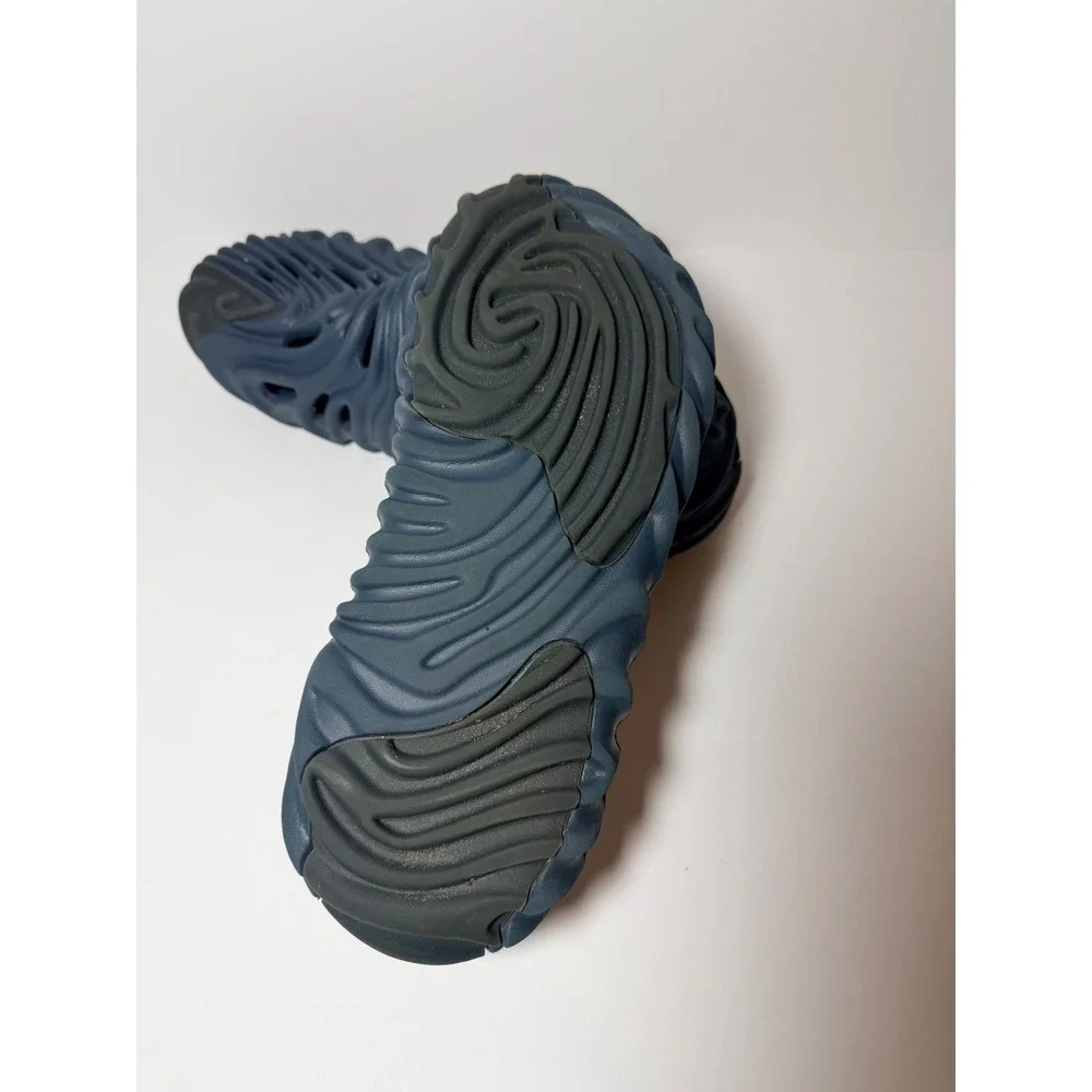 Crocs Salehe Bembury Pollex Niagara Size M11 Navy Blue Fingerprint strap missing